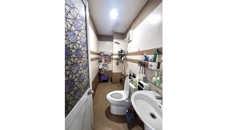 Bán nhà gấp HẺM Ô TÔ TRÁNH 80m2_5.7x15m 4 TẦNG Đình Phong Phú TNPB Thủ Đức Chỉ 6,99 tỷ